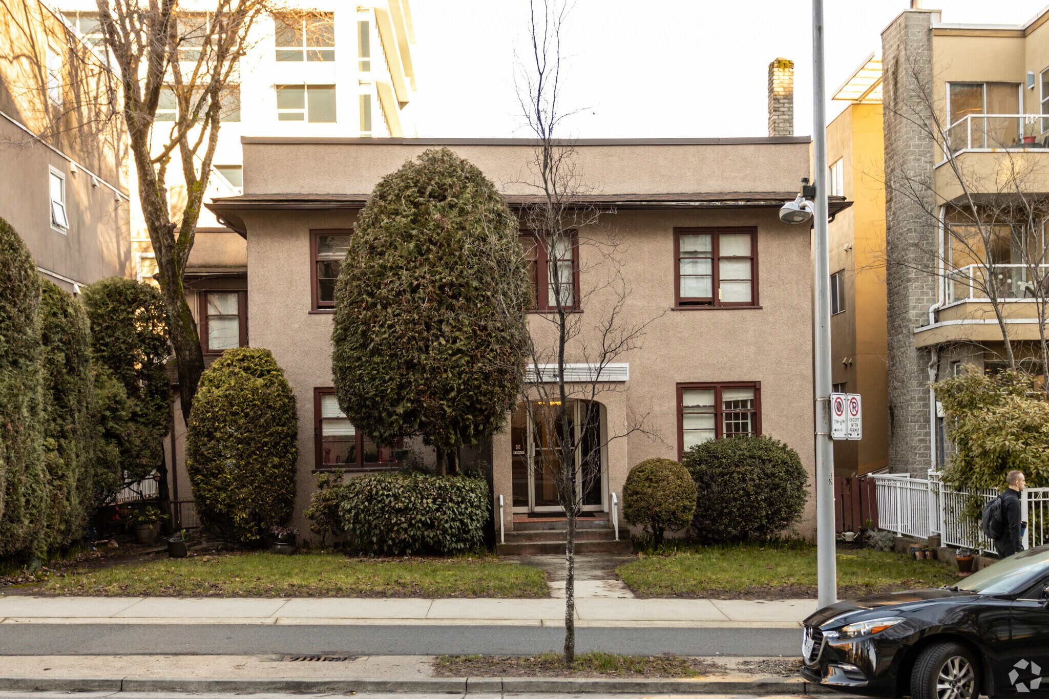 975 10th Av W, Vancouver, BC for sale Building Photo- Image 1 of 1