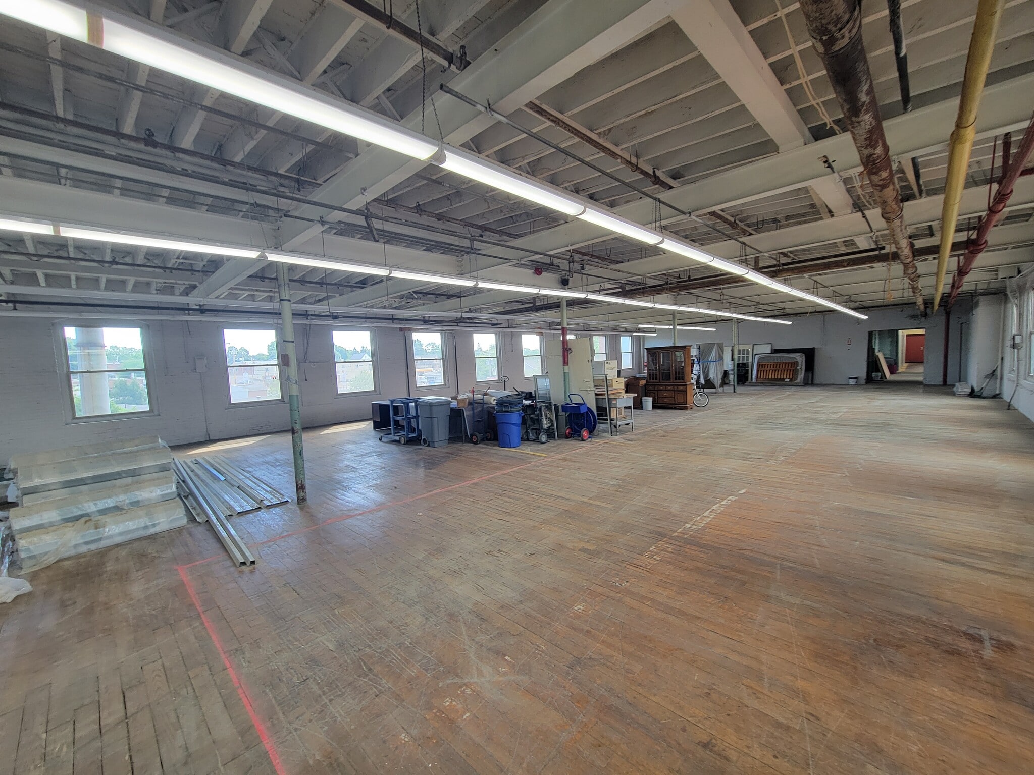 100 Pleasant St, Dracut, MA for lease Interior Photo- Image 1 of 1