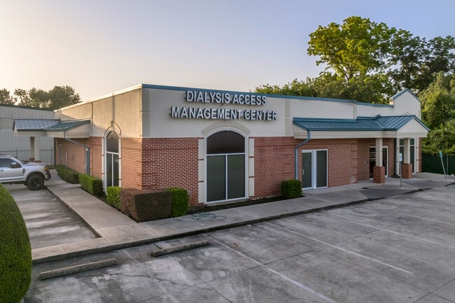 More details for 7272 N Shepherd Dr, Houston, TX - Medical for Lease