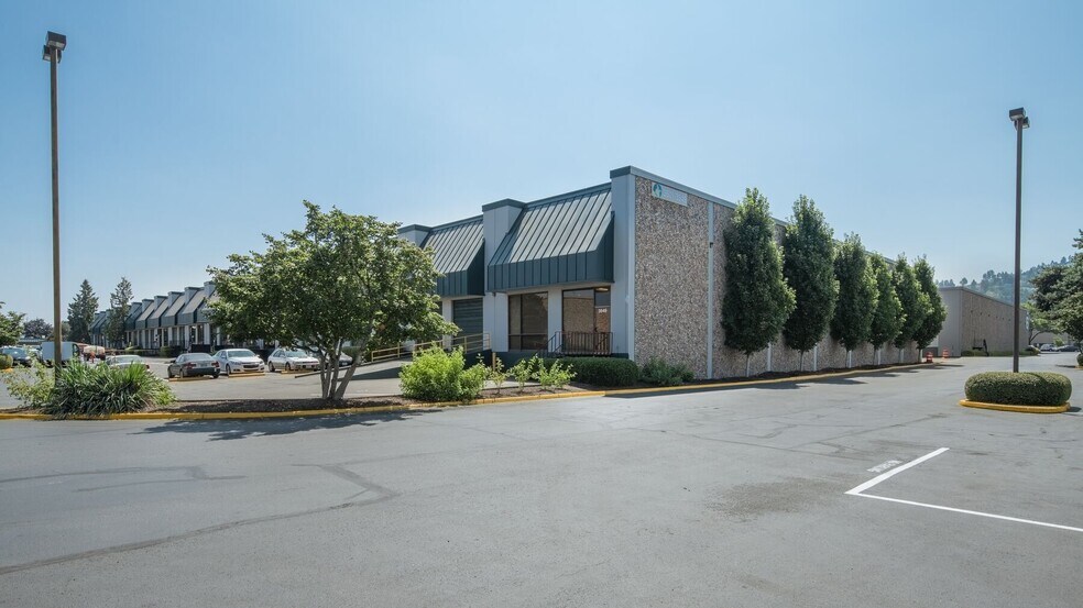 3571-3599 NW Yeon Ave, Portland, OR à louer - Photo principale - Image 3 de 17