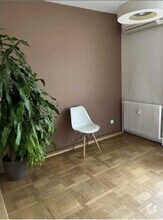 Office in Lyon for lease Interior Photo- Image 2 of 3