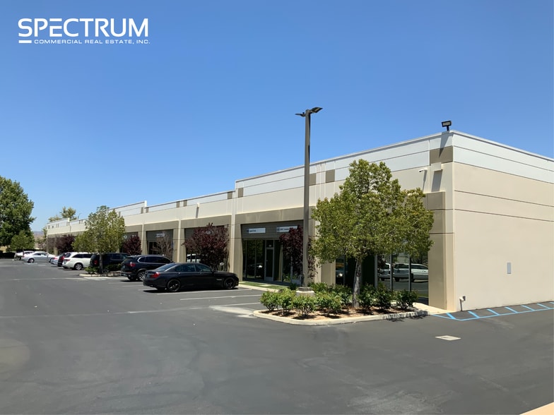 26370 Diamond Pl, Santa Clarita, CA for lease - Building Photo - Image 2 of 3