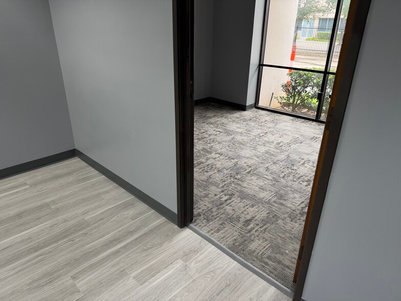 801-815 Greenview Dr, Grand Prairie, TX for lease - Interior Photo - Image 2 of 10