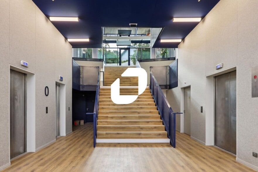 18-24 Rue Troyon, Sèvres for lease - Building Photo - Image 2 of 20
