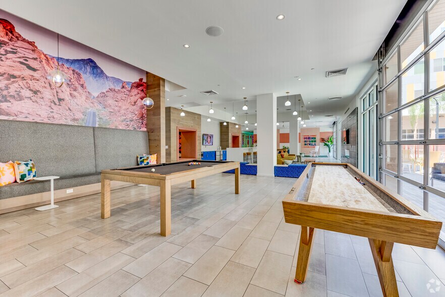 1100 E Apache Blvd, Tempe, AZ à louer - Photo intérieure - Image 2 de 24