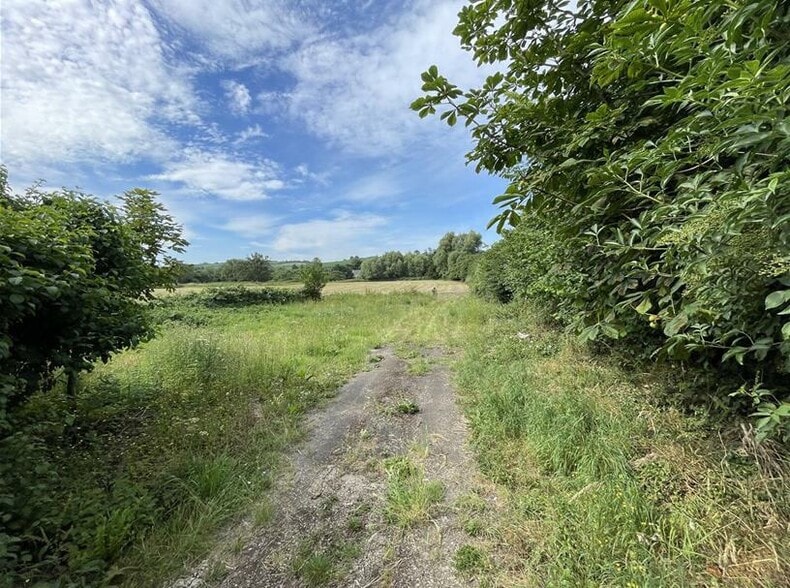 Dorchester Road, Maiden Newton à louer - Photo du bâtiment - Image 2 de 4