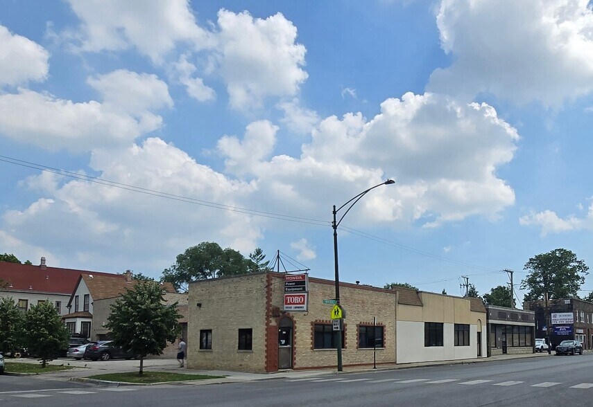 4228 W Montrose Ave, Chicago, IL à vendre - Photo du bâtiment - Image 3 de 3