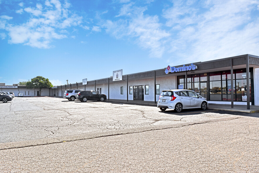 1708-1728 Parkway Dr, Lubbock, TX for sale - Building Photo - Image 2 of 16