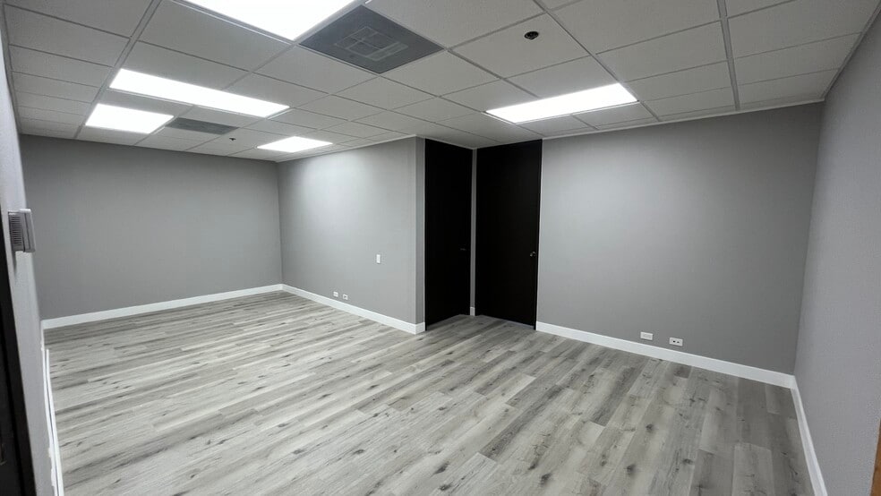 159 E Live Oak Ave, Arcadia, CA for lease - Building Photo - Image 1 of 5