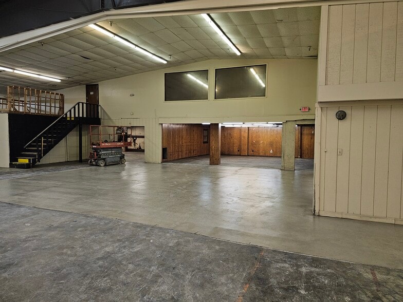 1551 S Wilcox Dr, Kingsport, TN for lease - Building Photo - Image 3 of 11