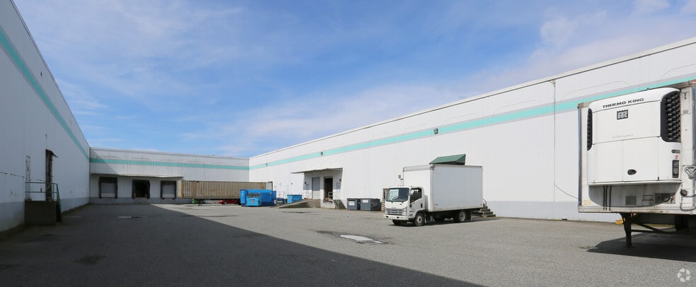13900-13980 Bridgeport Rd, Richmond, BC for lease - Primary Photo - Image 1 of 8