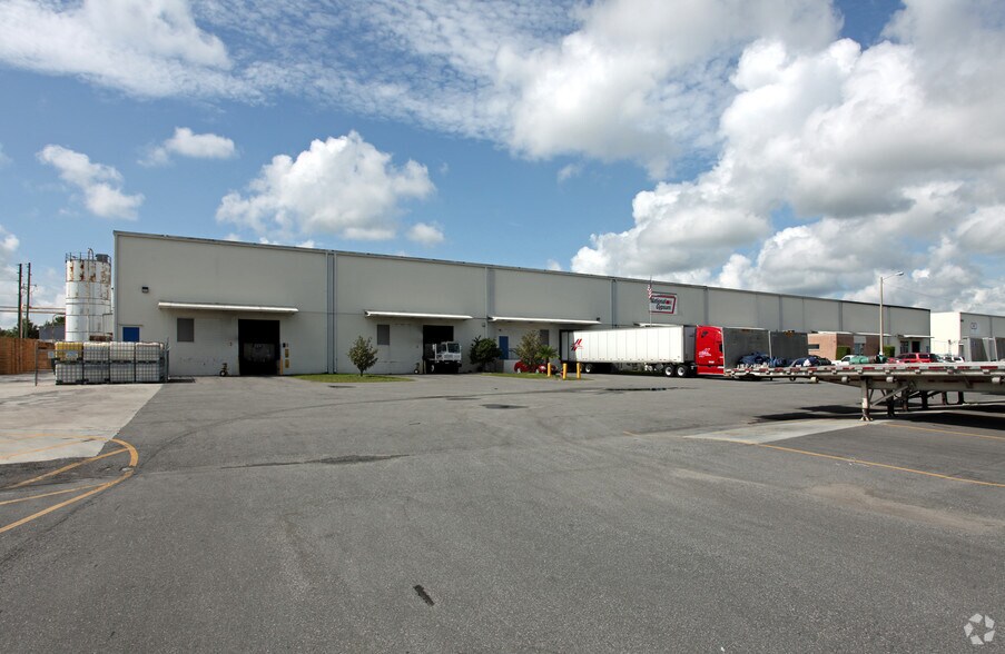 1650 Central Florida Pky, Orlando, FL for sale - Building Photo - Image 2 of 3