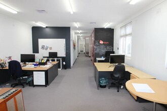 121 Crown St, Wollongong for lease Interior Photo- Image 2 of 6