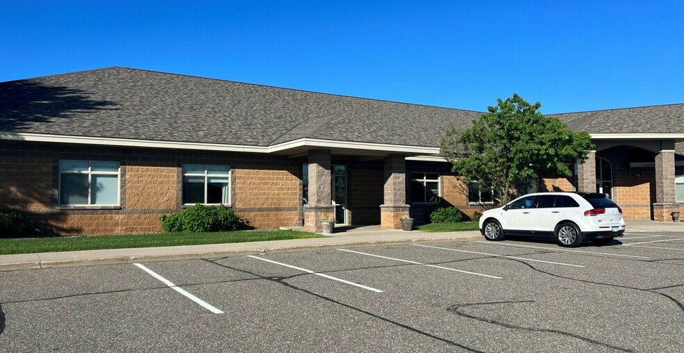 2330 Troop Dr, Sartell, MN for lease - Building Photo - Image 1 of 2