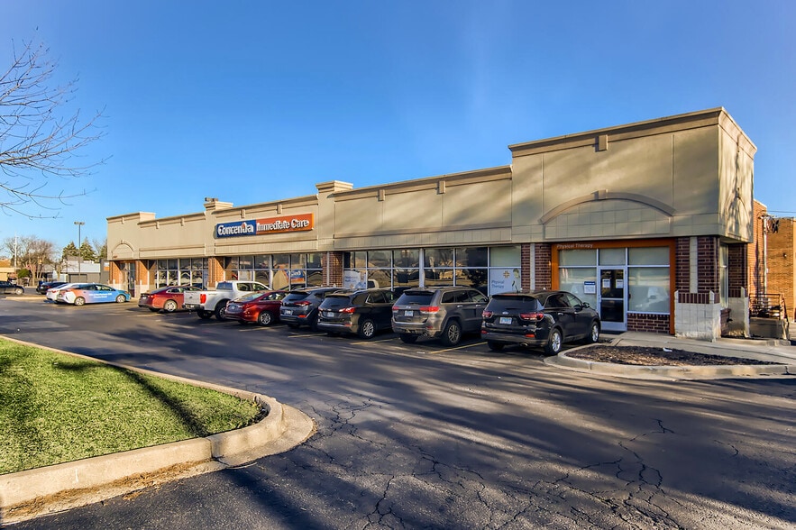 7409-7415 Cass Ave, Darien, IL à vendre - Photo du bâtiment - Image 3 de 8