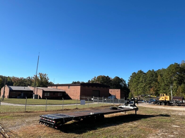 704 State Road S-13-680, Jefferson, SC à louer - Photo du bâtiment - Image 3 de 18