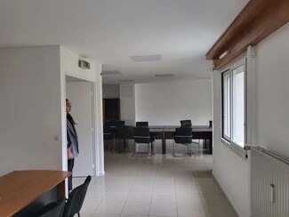 Plus de détails pour Rue Ledru - Rollin, Suresnes - Bureau à louer