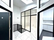 Un intérieur moderne et lumineux, idéal pour une nouvelle aventure.