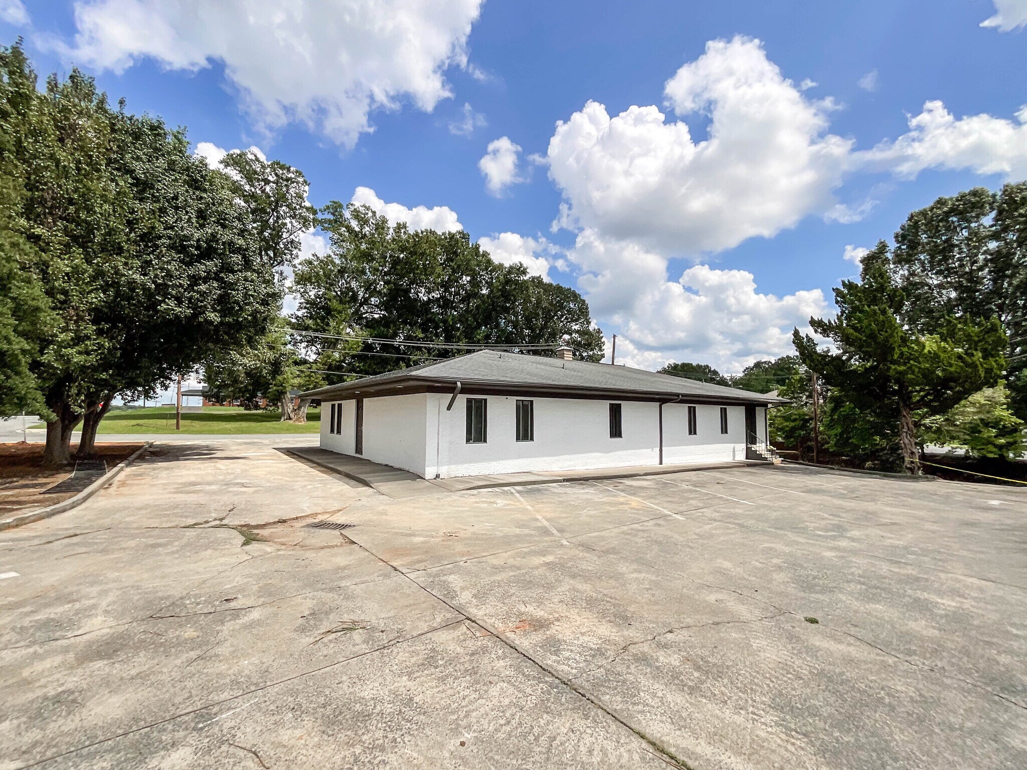 120 E Phifer St, Monroe, NC à vendre Photo du bâtiment- Image 1 de 16