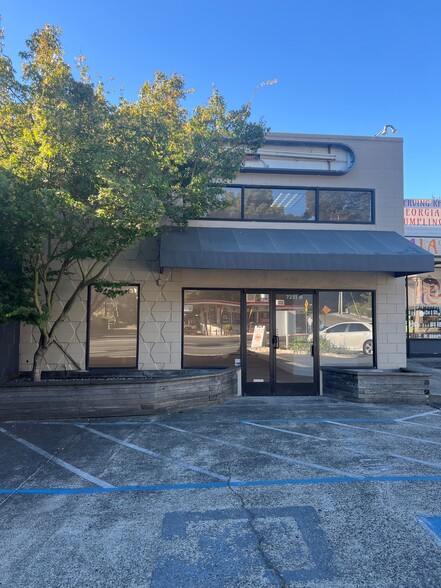 7231 Healdsburg Ave, Sebastopol, CA for lease - Building Photo - Image 2 of 11