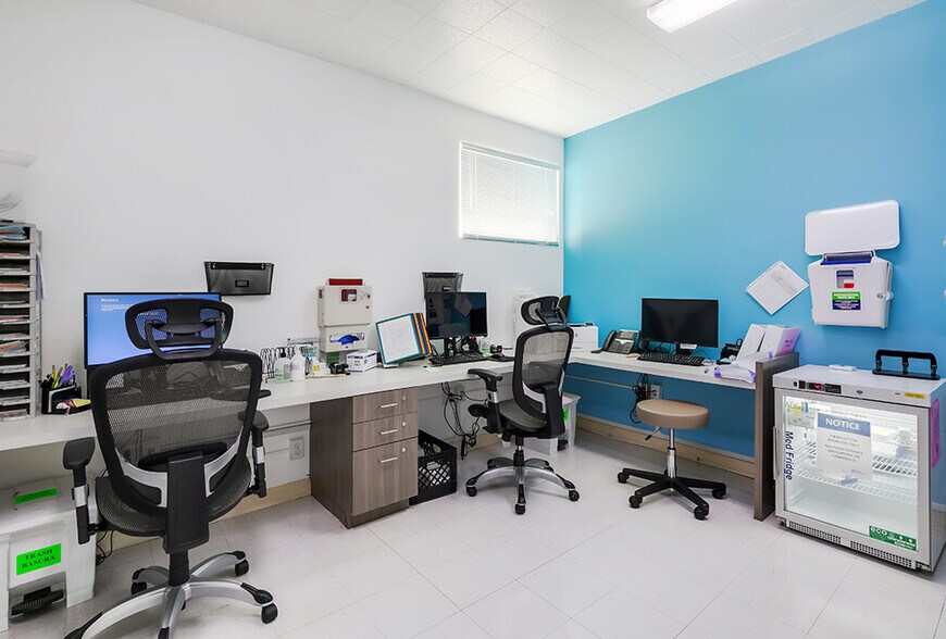 1051 Kingston Ave, Los Angeles, CA à vendre - Photo intérieure - Image 3 de 9