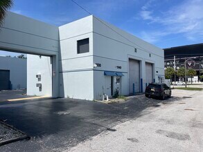 1120-1140 NW 54th St, Fort Lauderdale, FL for lease Interior Photo- Image 1 of 21