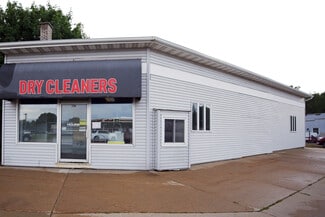 More details for 735 W Main St, Waupun, WI - Retail for Sale