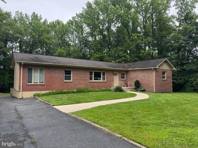 15 Bowleys Quarters Rd, Middle River, MD à louer - Photo du bâtiment - Image 1 de 17