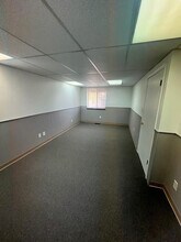 813 E Michigan Ave, Ypsilanti, MI à louer Photo intérieure- Image 1 de 2