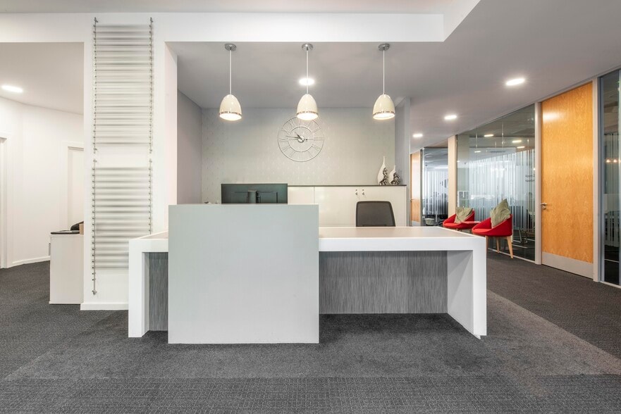 Robert Robinson Ave, Oxford for lease - Interior Photo - Image 2 of 10