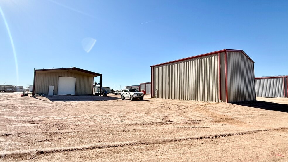 1714 N FM 1788, Midland, TX à louer - Photo du bâtiment - Image 2 de 7