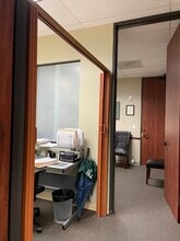 6302 W Broadway St, Pearland, TX for lease Interior Photo- Image 2 of 4