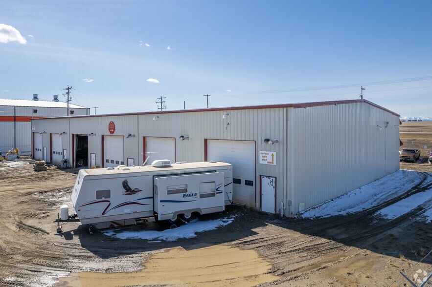 450163 82nd St E, Foothills No 31, AB à vendre - Photo du bâtiment - Image 3 de 6