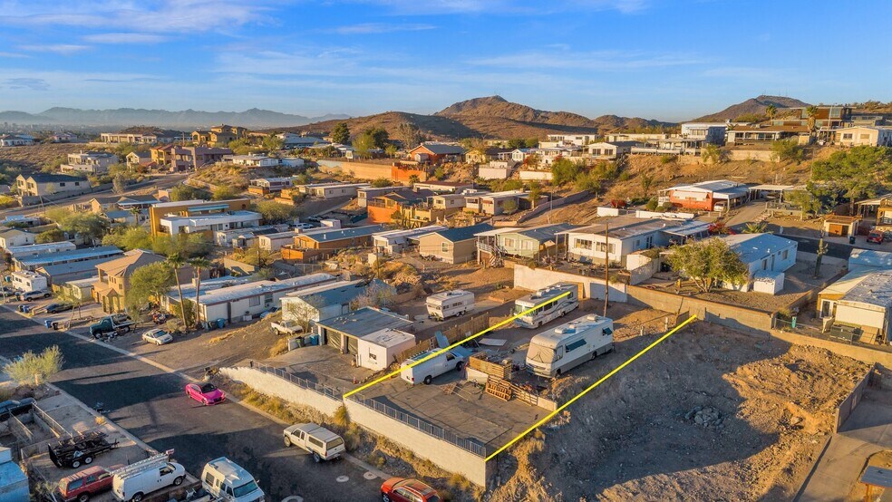 13050 19th st, Phoenix, AZ à vendre - Photo du bâtiment - Image 2 de 11