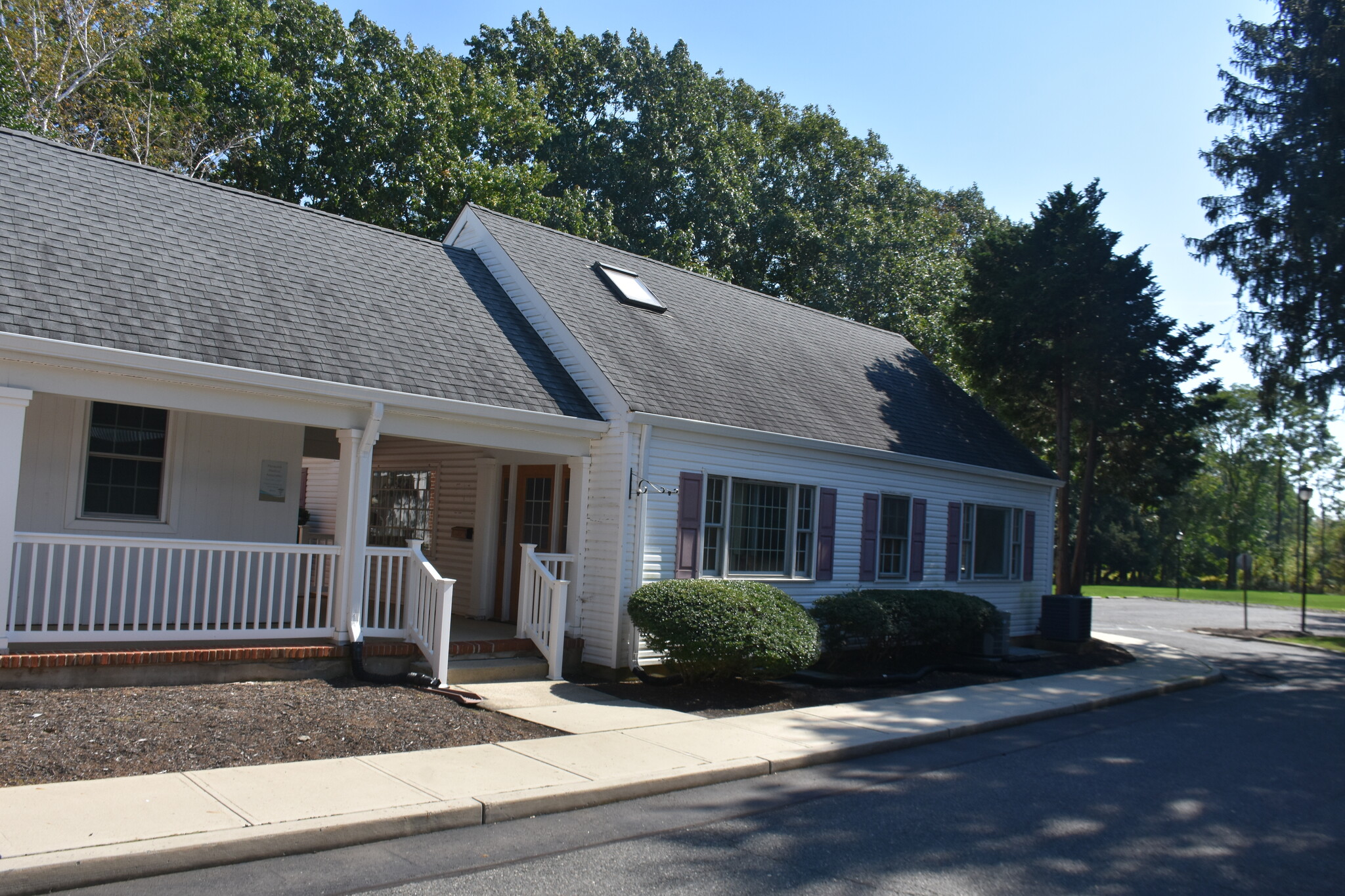 34 Main St, Holmdel, NJ for sale Building Photo- Image 1 of 1