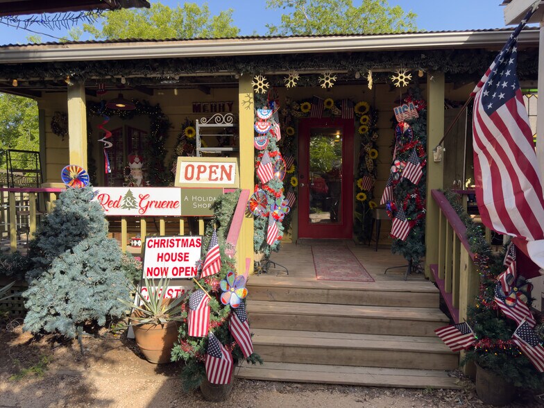 1706 Hunter Rd, New Braunfels, TX à vendre - Photo du bâtiment - Image 3 de 7