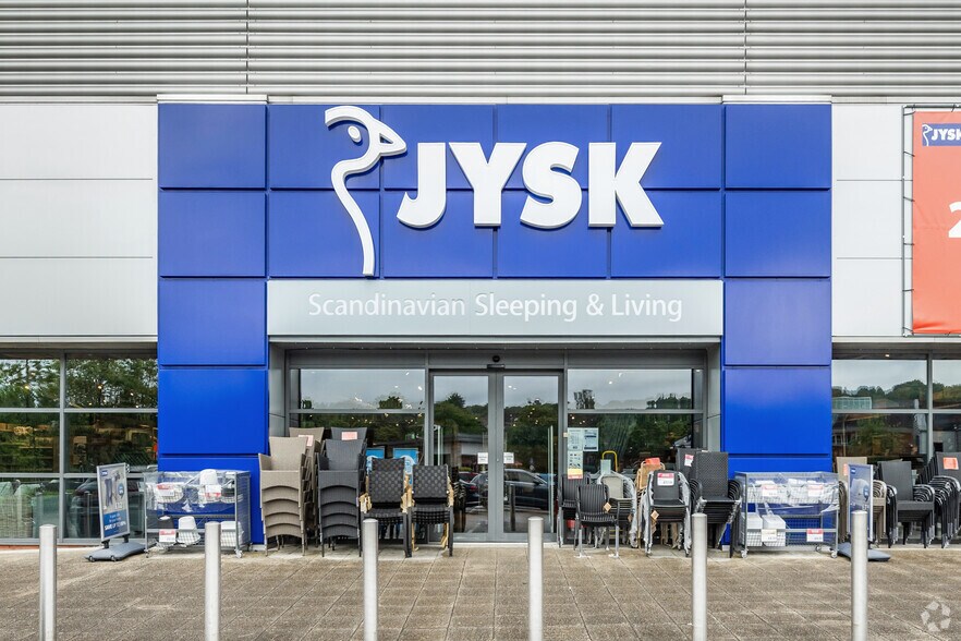 Blackburn Retail & Leisure Park, Blackburn for lease - Building Photo - Image 2 of 4