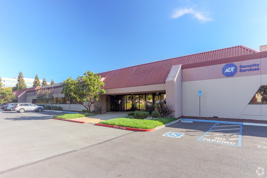 2150 John Glenn Dr, Concord, CA for lease - Building Photo - Image 1 of 23
