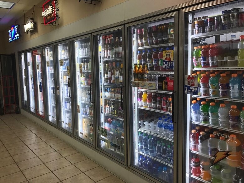 19011 Fm 365 Rd, Beaumont, TX for sale - Interior Photo - Image 2 of 4