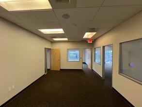 950 Fulton Ave, Sacramento, CA for lease Building Photo- Image 2 of 6