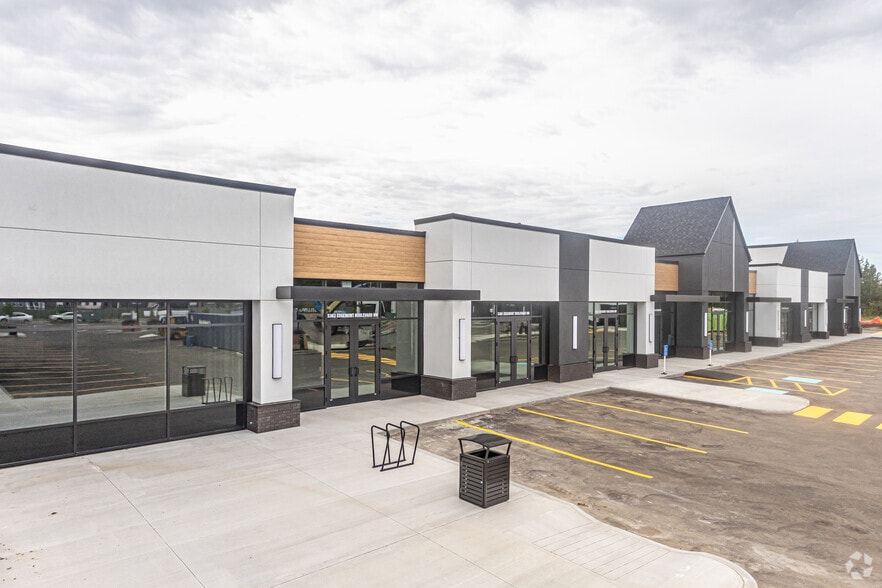 5335 Edgemont Blvd NW, Edmonton, AB for sale - Building Photo - Image 3 of 4