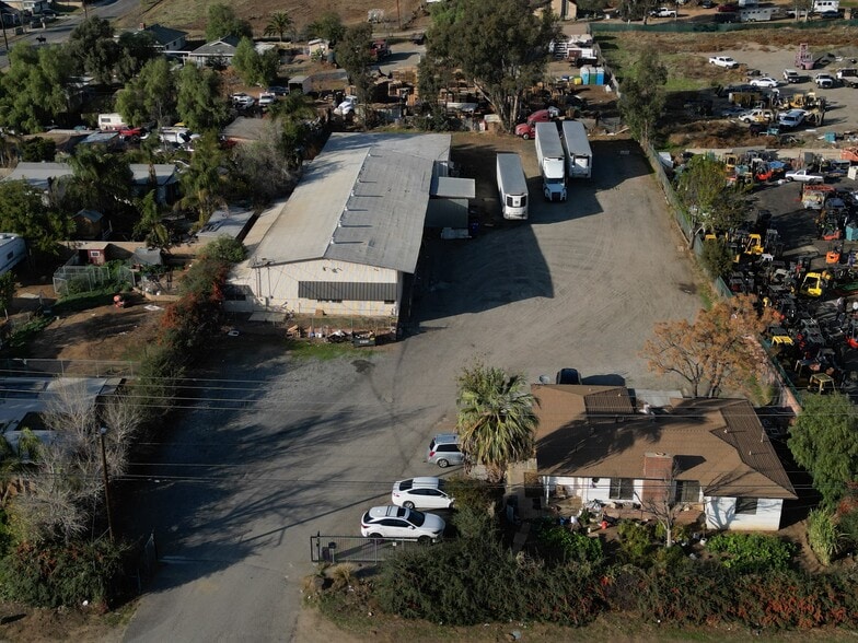 8551 Mission Blvd, Jurupa Valley, CA for lease - Building Photo - Image 3 of 27