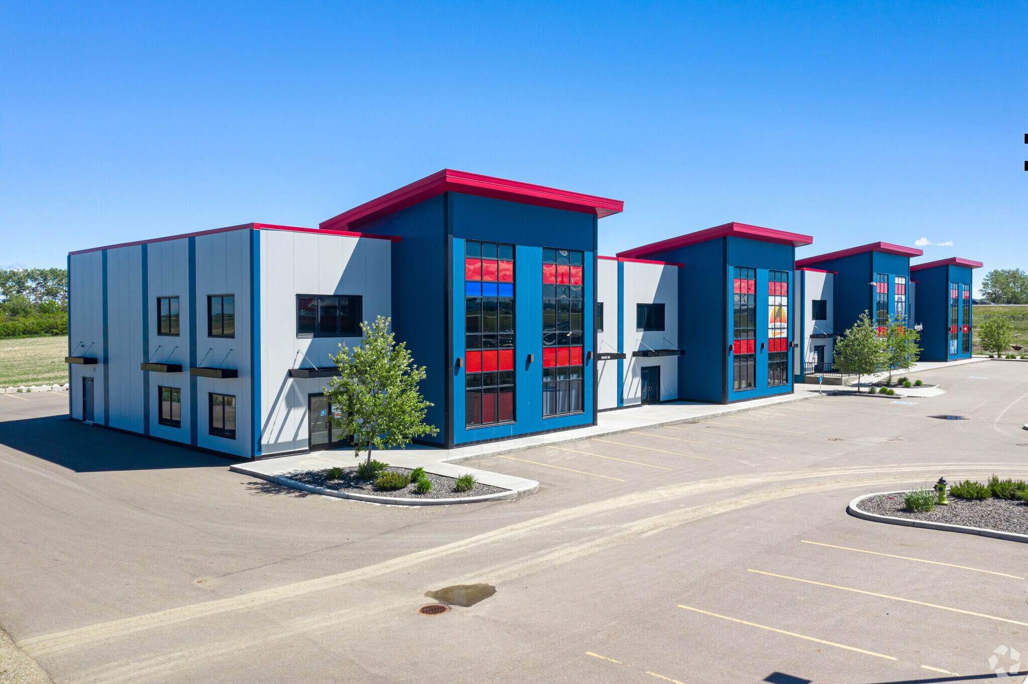 109 Gateway Dr NE, Airdrie, AB for sale Primary Photo- Image 1 of 1