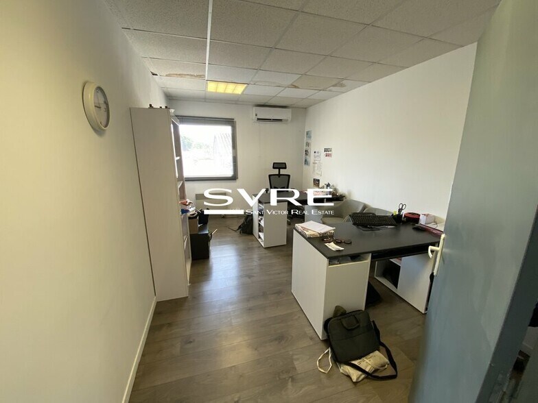 Office in Aubagne for lease - Interior Photo - Image 3 of 3