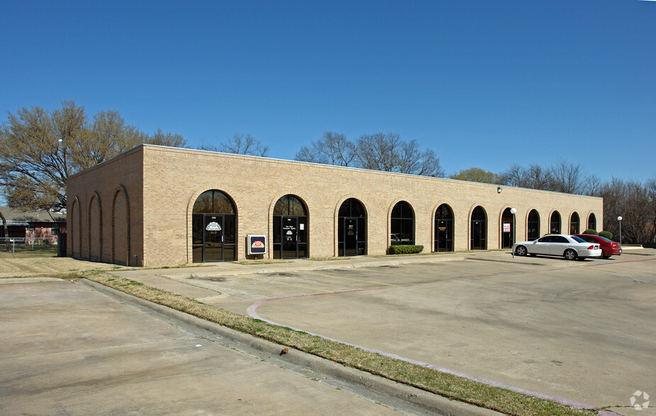 2608 Eastland St, Greenville, TX for lease - Primary Photo - Image 1 of 3