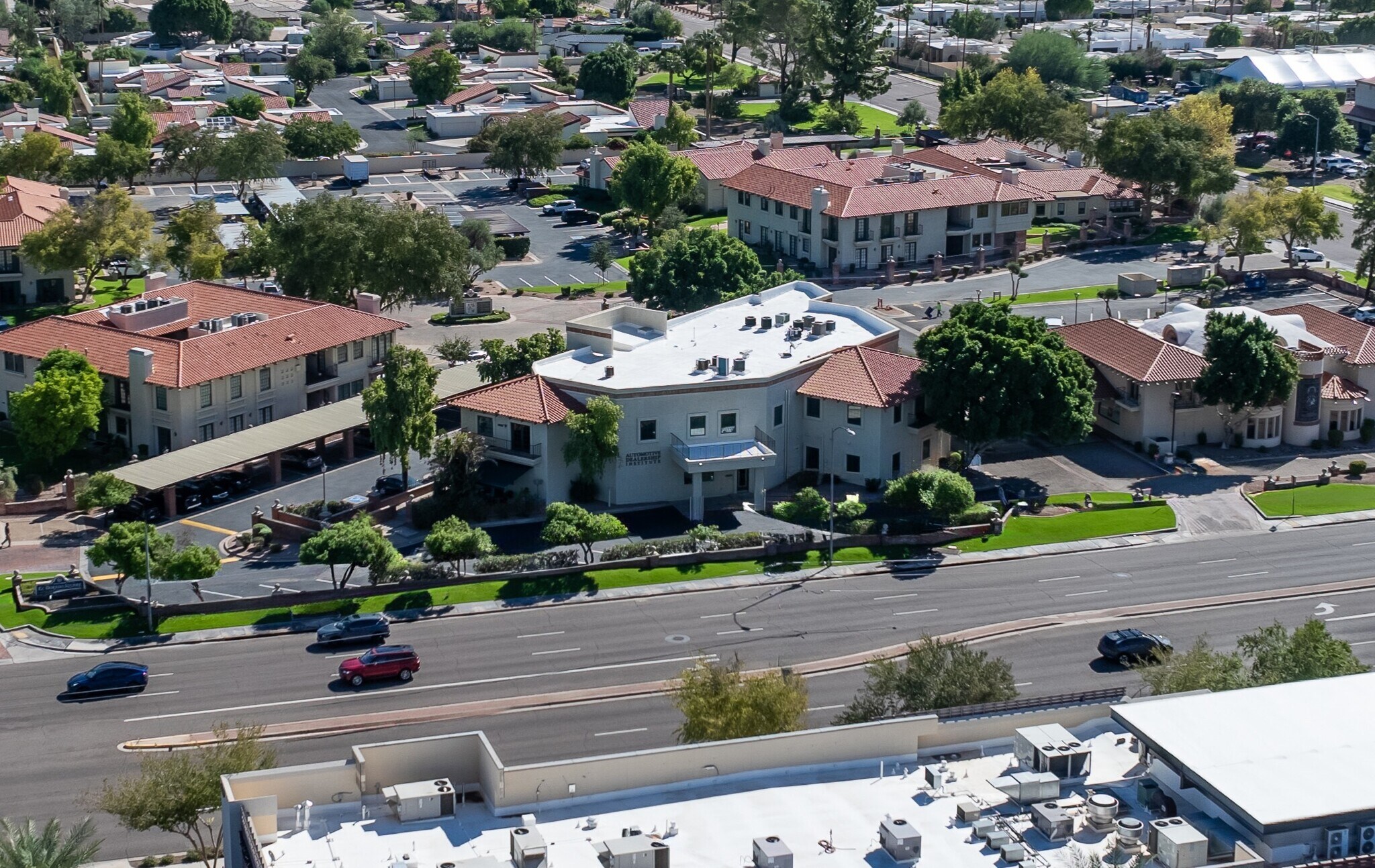 6613 N Scottsdale Rd, Scottsdale, AZ à vendre Photo du bâtiment- Image 1 de 10