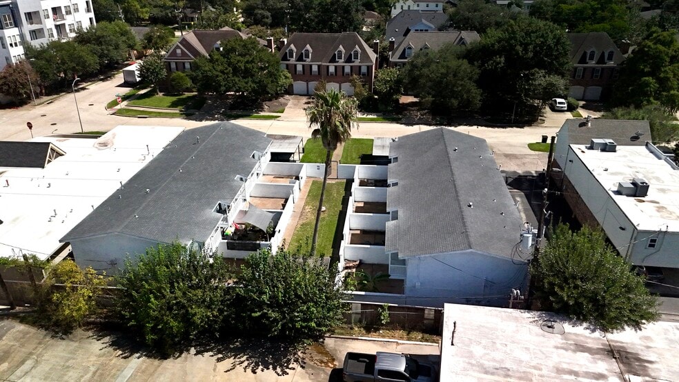 5506-5510 Beverlyhill St, Houston, TX for sale - Building Photo - Image 3 of 9