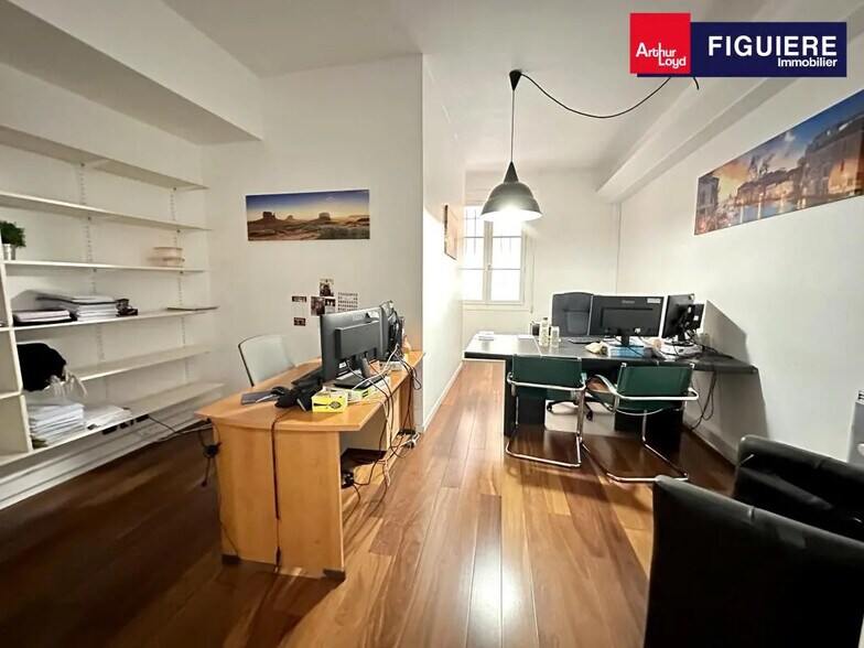 Office in Aix-en-Provence for lease - Interior Photo - Image 2 of 8