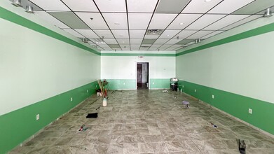 137-205 E Lincoln Trail Blvd, Radcliff, KY for lease Interior Photo- Image 2 of 5