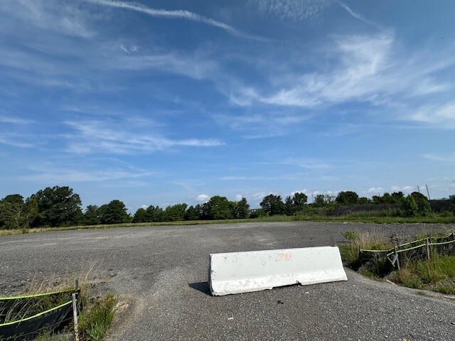 Bainbridge Point, Chesapeake, VA for lease - Building Photo - Image 3 of 11